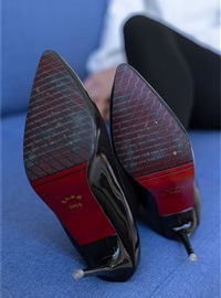 NO.090 Sweet Pea - high heels, thick black silk(31)
